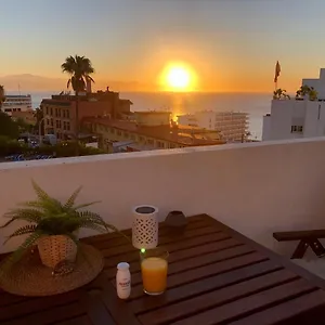 El Cortijuelo. Magnificent Triplex Terraced House With Rooftop Of 18m2, Overlooking The Sea. Parking , Torremolinos Spanien